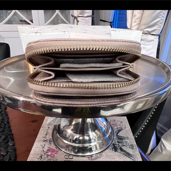 LOVE&LORE Coin Purse (NWT) - Picture 3 of 5